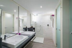 Experience Luxury at the Royal Beachfront 3-Bedroom Apartment in Curaçao