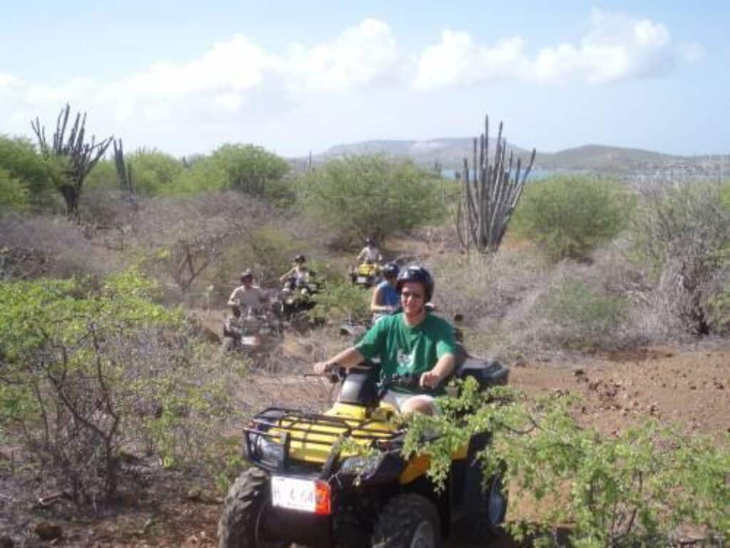 Verken de spanning van de ATV West Tour met Jan Thiel Duiken
