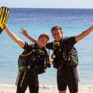 Ontdek de wonderen van Blue Bay met een privéduik met gids met 2 tanks