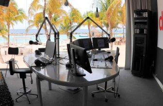 Dolfijn FM