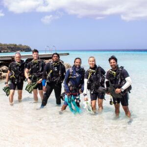 Duiken met gids aan wal naar West-Curaçao: Een onvergetelijk avontuur