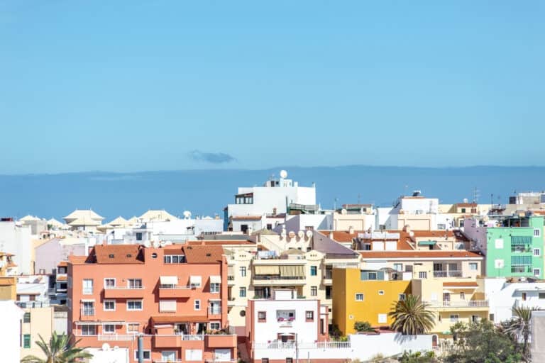 Can a US citizen move to Curaçao