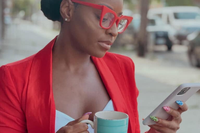 Do US phones work in Curaçao