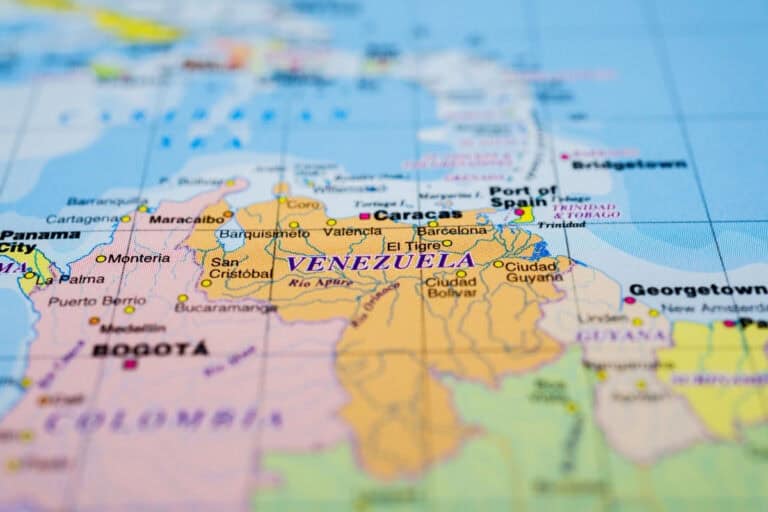 how far is curacao from venezuela