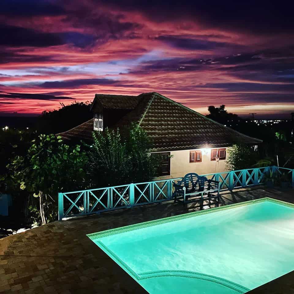 Westhill Bungalows & Diving