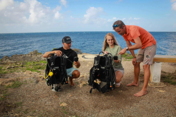 Duik in avontuur: 2 Tank kantduiken met gids met Jan Thiel Duiken op Curacao