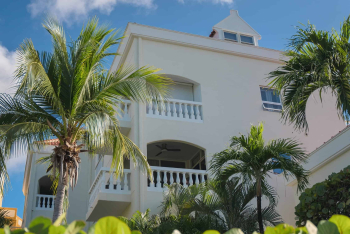 Experience Luxury at La Belle Alliance Apartment: Your Perfect Stay in Curaçao