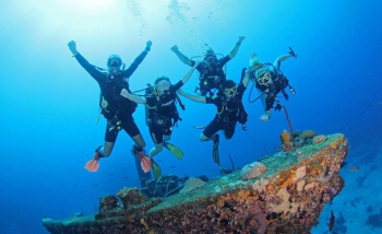 Dive into Adventure: PADI Open Water Course at Tug Divers Curaçao