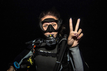 Discover the Enchantment of Night Diving in Curaçao